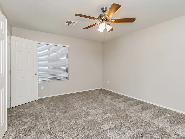 4514 E Scott Ave — Photo 9