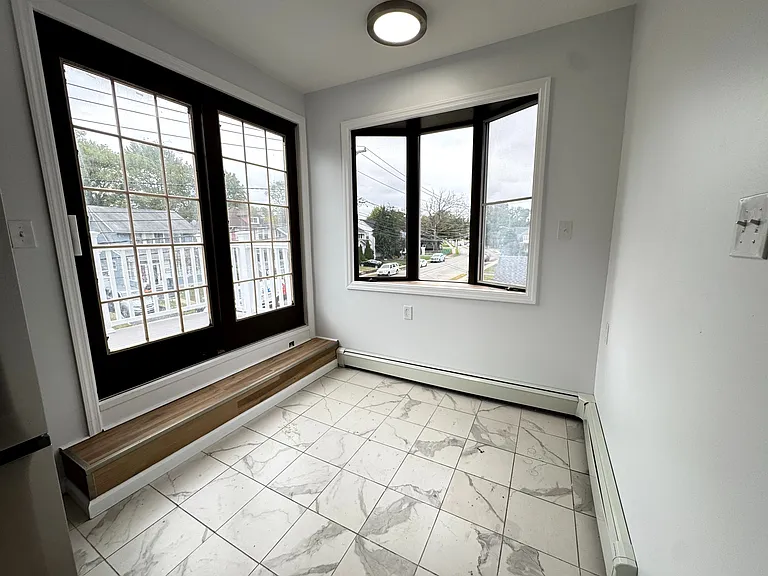 Freeman St — Photo 4