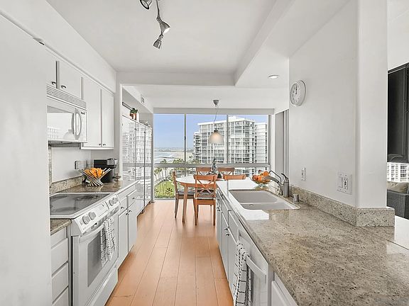 4th image of 1830 Avenida Del Mundo Unit 1004