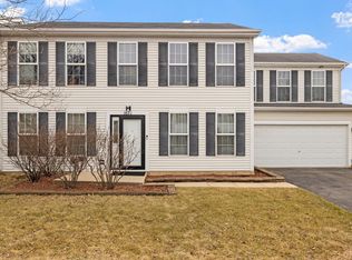 1671 Hickory Park Ln, Aurora, IL 60504