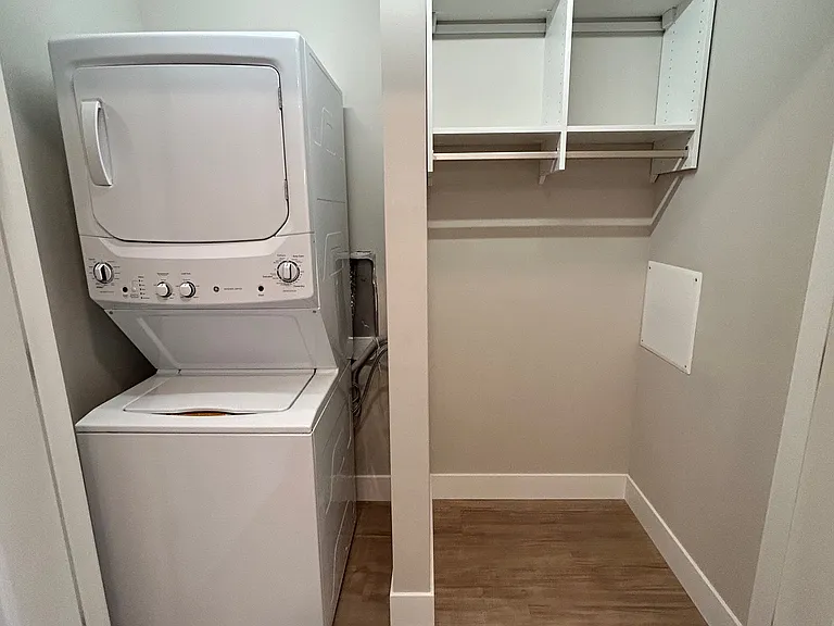821 Williamson St #306 — Photo 9
