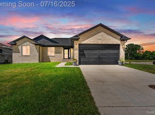 34415 Means Dr, Clinton Township, MI