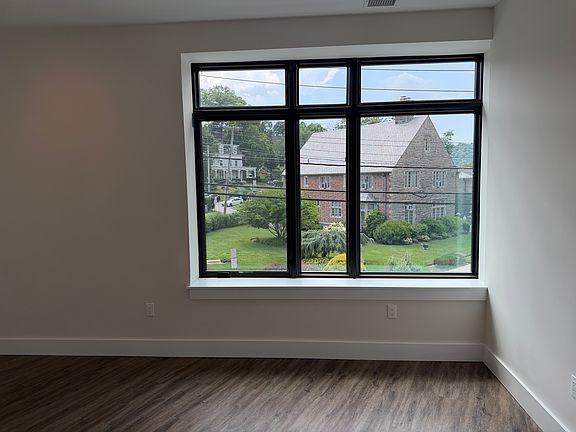 5th image of 175 E Main St Suite 3