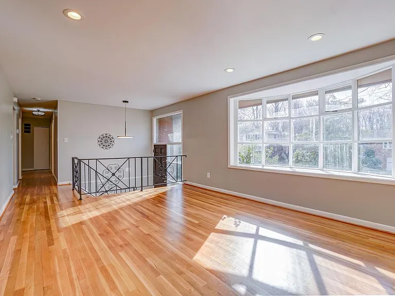 6417 Earlham Dr — Photo 4