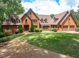 2624 Dolly Ridge Rd, Vestavia, AL 35243