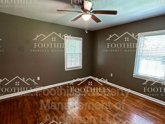 2nd image of 407 Pine Hill Ct