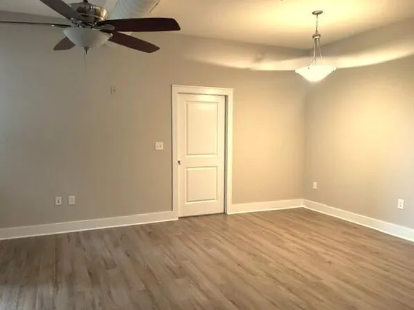 220 Cedar St APT 107, Lexington, KY 40508