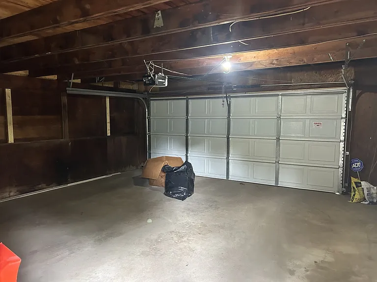 3060 Woodmanor Ct — Photo 14