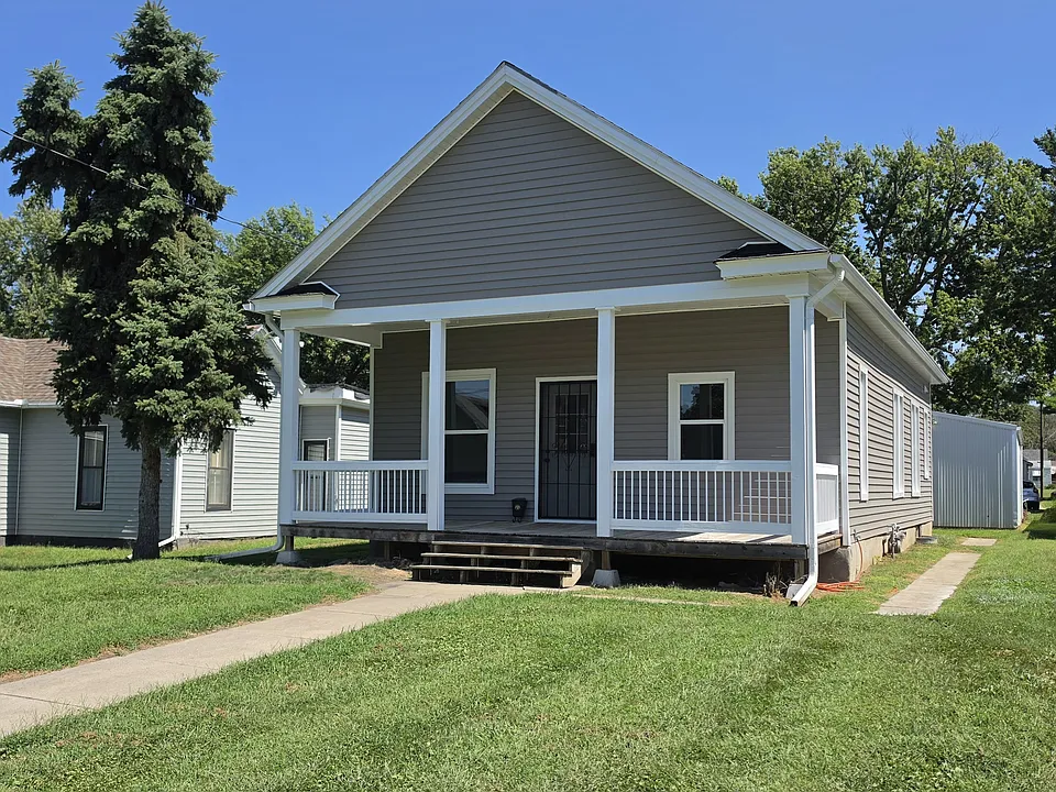 203 N Center St