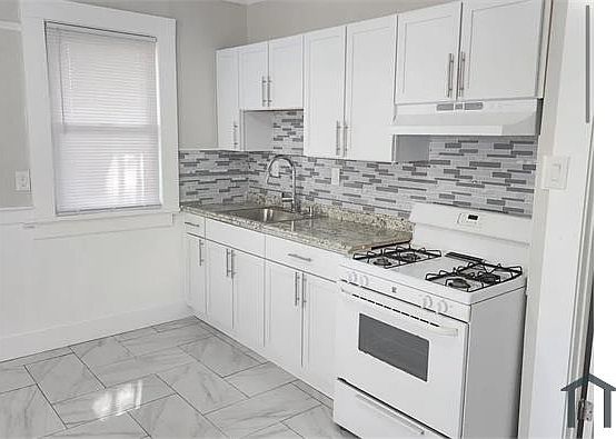 2nd image of 1518 Pembroke St #2L
