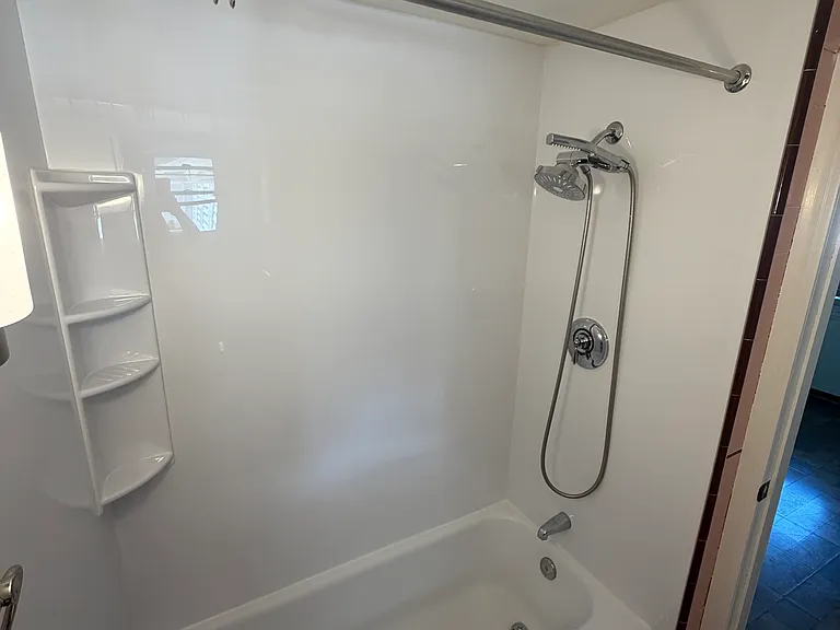 35 Catherine St #1 — Photo 24