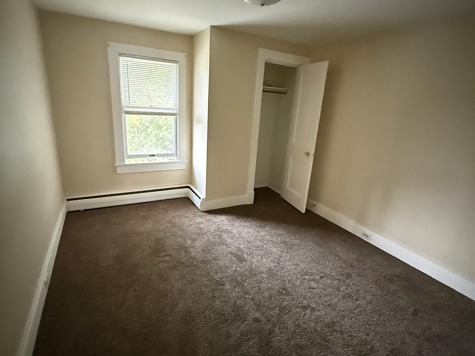 3 bed, 1500 sqft, $1,500 — Photo 4