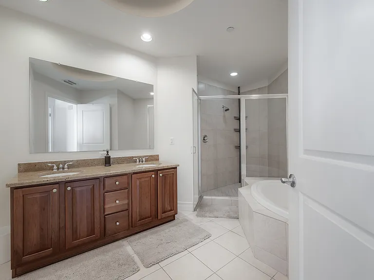 1209 E Cumberland Ave #1002 — Photo 28