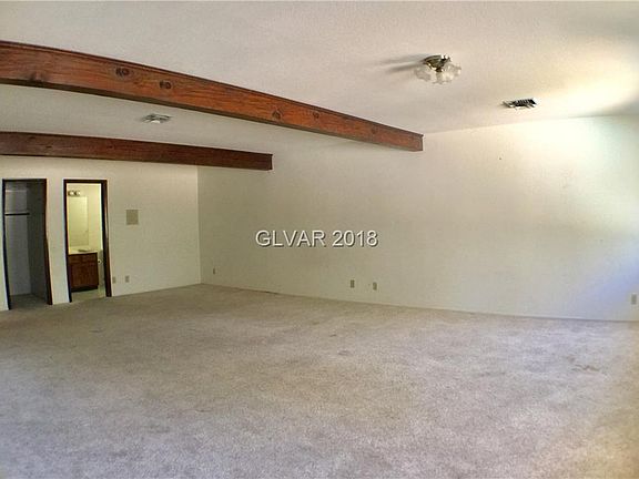 3rd image of 22 Quail Hollow Dr