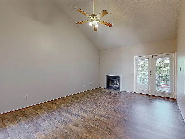 2 bed, 795 sqft, $1,250 — Photo 2