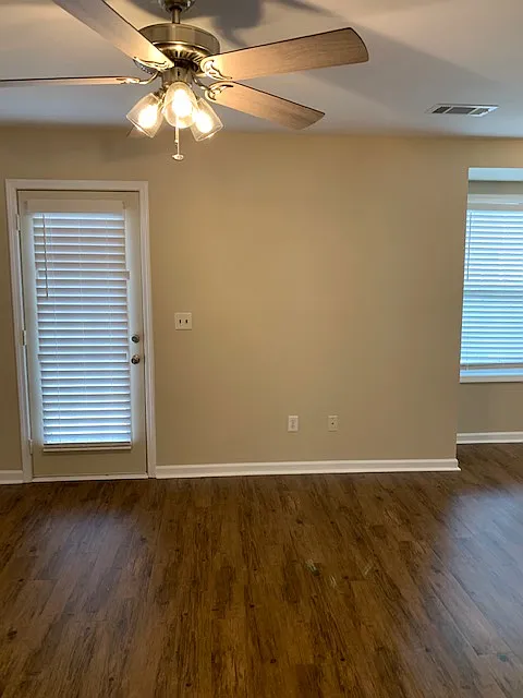 3 bed, 1572 sqft, $1,999 — Photo 4