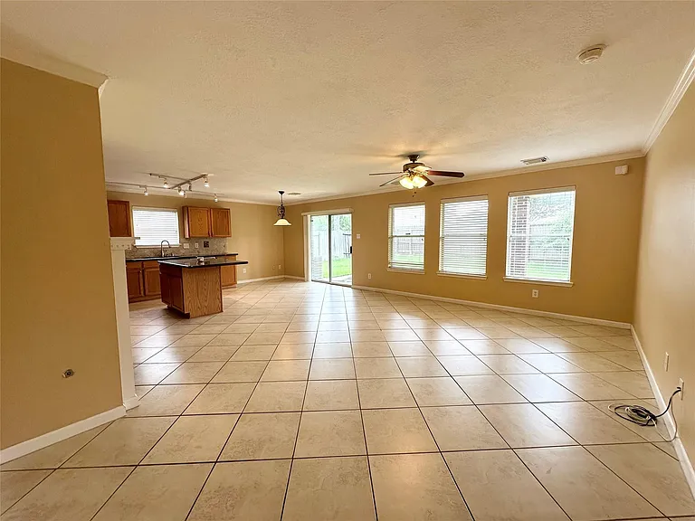 9922 Sand Lodge Ln — Photo 4