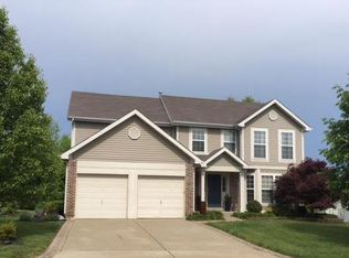 7083 Black Horse Dr, O'Fallon, MO