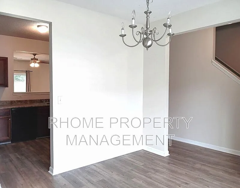 3 bed, 3.0 bath, 1624 sqft, $1,750 — Photo 2