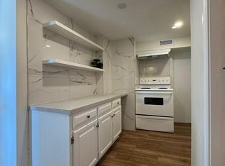 1330 Richmond St, Windsor, ON N9A4A8