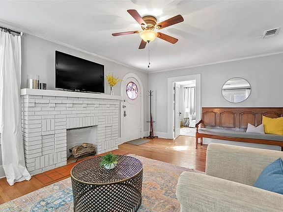 4th image of 307 N Waverly Dr