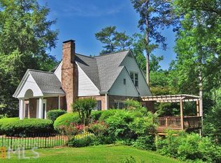 590 Lakeshore Dr, Atlanta, GA 30307