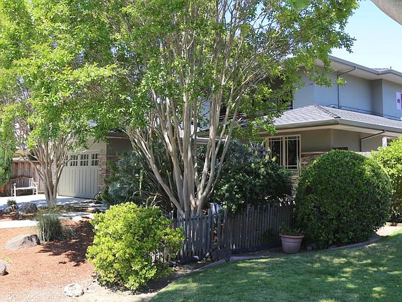 4th image of 874 Spinosa Dr