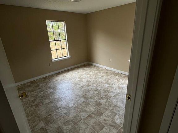 2nd image of 1321 Kingston Dr APT A