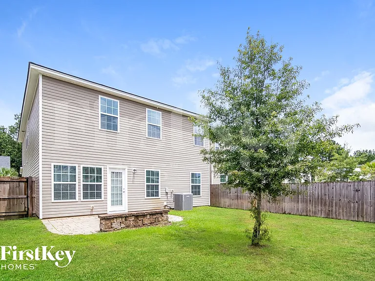 165 Longford Dr — Photo 14