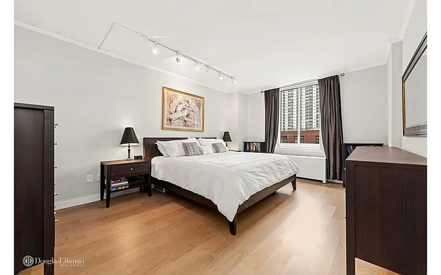 Sold by Douglas Elliman | media 6