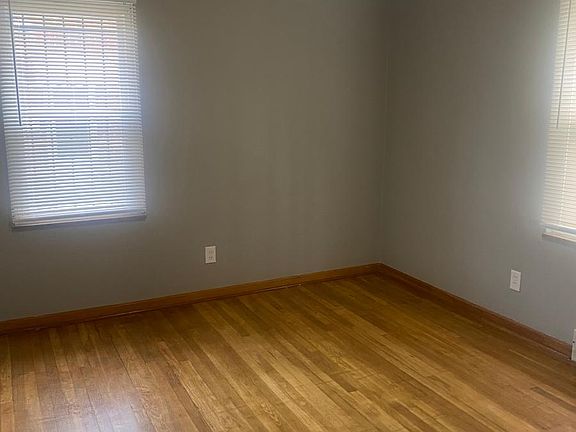 5th image of 1534 E 254th St
