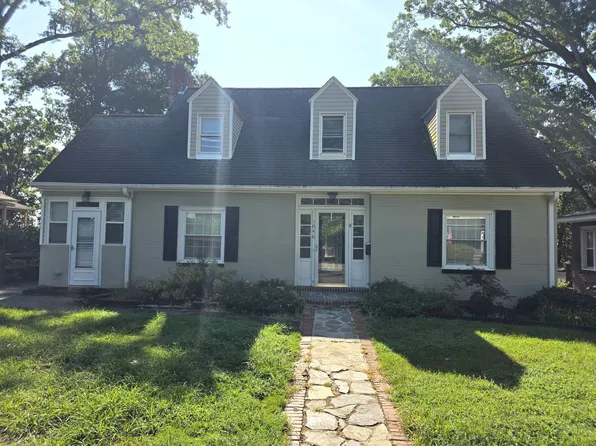 1046 N Main St, Mount Airy, NC 27030