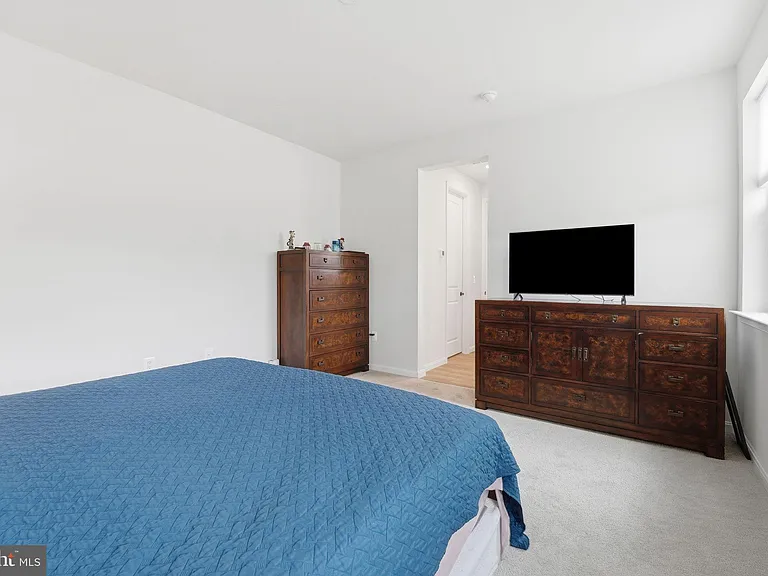 615 Clover Ln — Photo 35