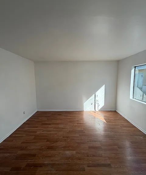 20813 Sherman Way #25 — Photo 2