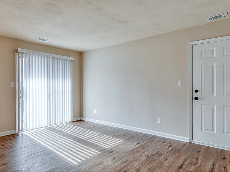 Summer Station Apartments Where Comfort Meets Coastal Living — Photo 19