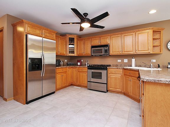 4th image of 17958 Upland Dr