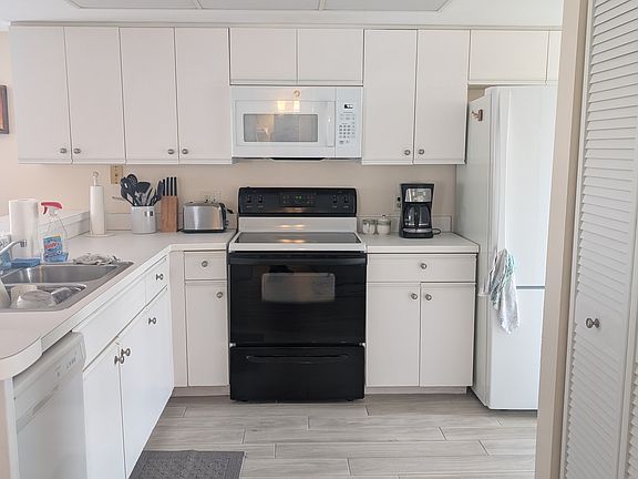 5th image of 6800 Placida Rd Unit 197
