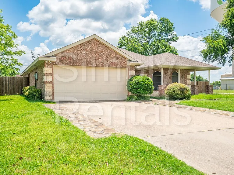 6915 Justin Ln — Photo 4