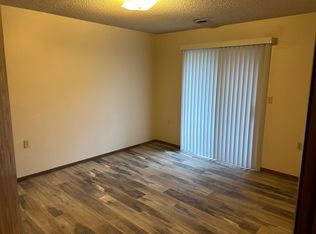 312 N Pitts St APT 1-16, Marshfield, MO 65706