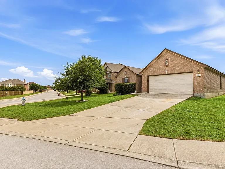 20803 Cape Coral — Photo 23