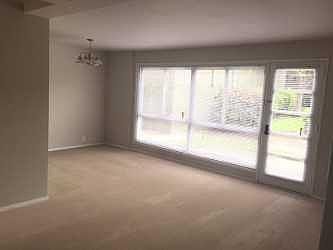 3rd image of 227 Vidal Dr