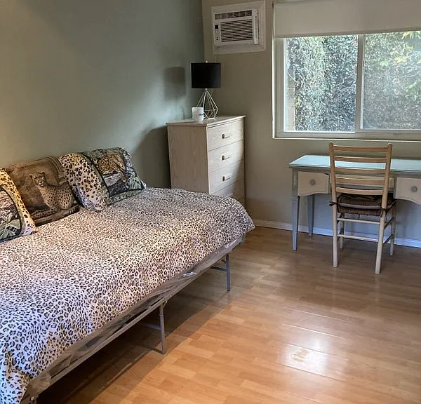 15733 Forge Pl — Photo 2