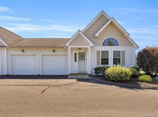 306 Garden Cir UNIT 306, South Windsor, CT 06074