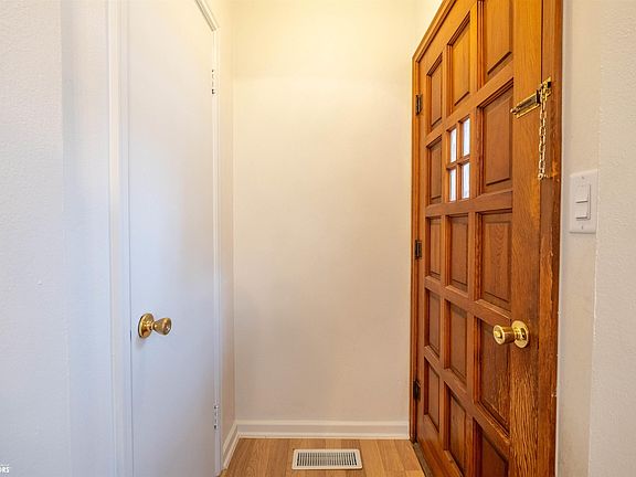 2nd image of 101 S 7th St