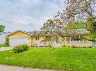 106 Charleen Ln, Madison, WI 53714