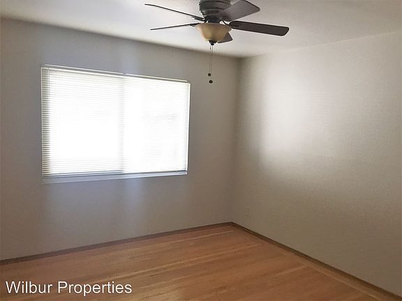 4th image of 1311 Hoover St APT 01
