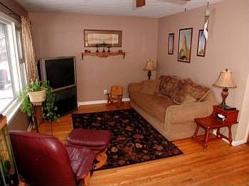 2nd image of 8 Orchard Hills Dr