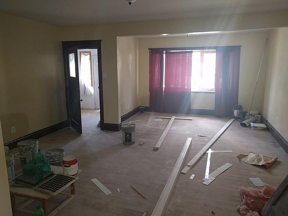 5th image of 225 Cambridge Ave #1