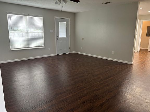 3rd image of 351 E 48th St