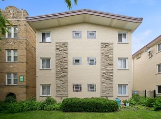 714 N Austin Blvd #202, Oak Park, IL 60302